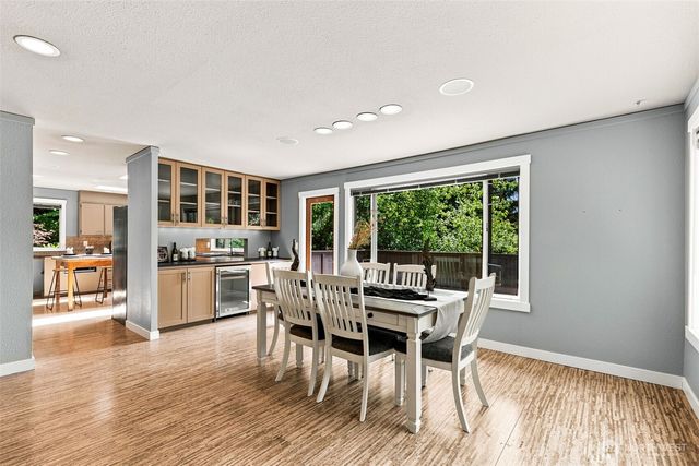 9375 NE Eric Avenue, Bainbridge Island, WA 98110