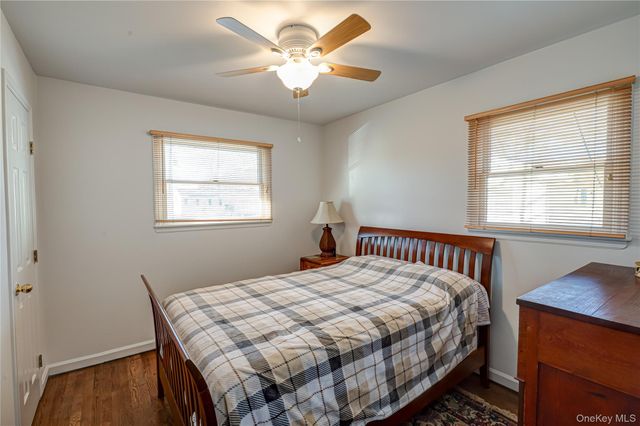 5 Fiore Court, Saint James, NY 11780