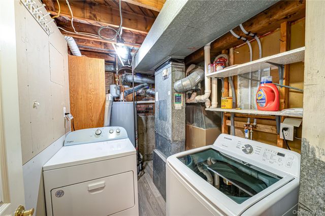 5 Fiore Court, Saint James, NY 11780