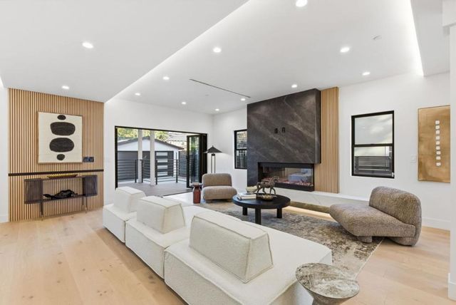 1144 Bernal Avenue, Burlingame, CA 94010