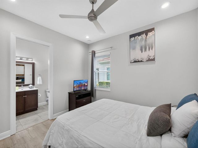 11111 SW Visconti Way, Port St. Lucie, FL 34986