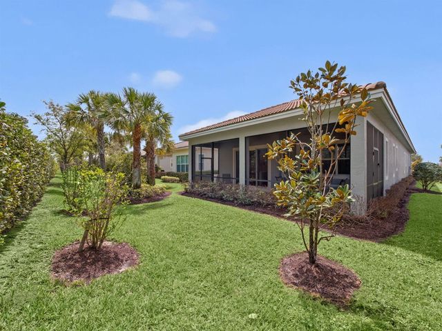 11111 SW Visconti Way, Port St. Lucie, FL 34986