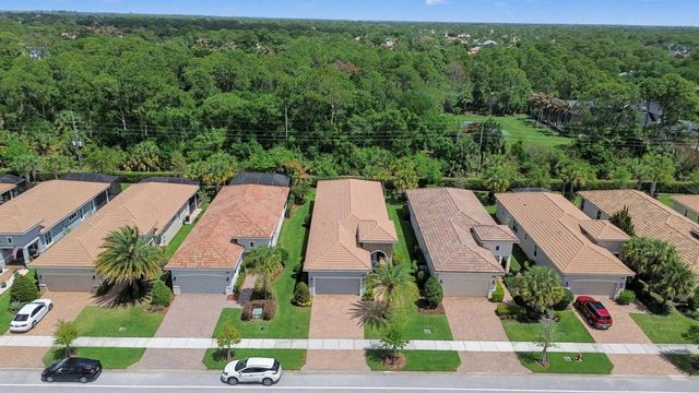 11111 SW Visconti Way, Port St. Lucie, FL 34986