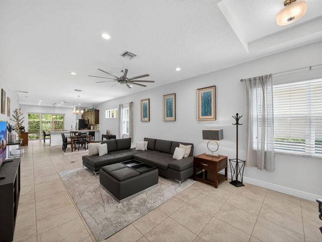 11111 SW Visconti Way, Port St. Lucie, FL 34986