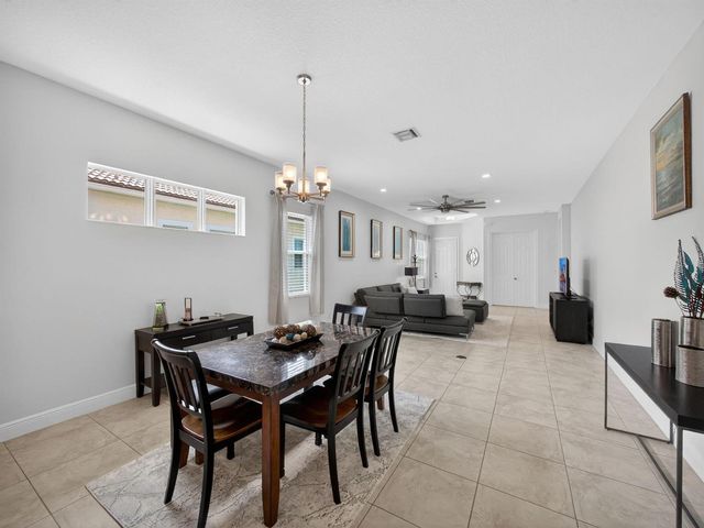 11111 SW Visconti Way, Port St. Lucie, FL 34986