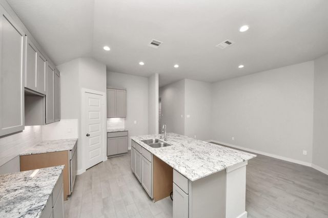 18619 Serapis Street, Fresno, TX 77545