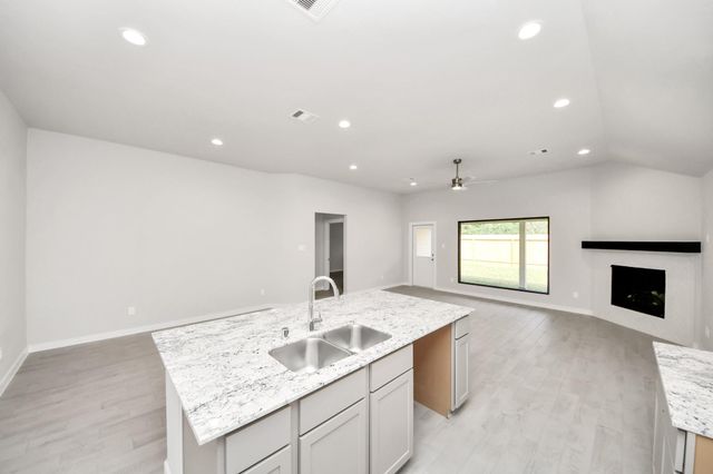 18619 Serapis Street, Fresno, TX 77545