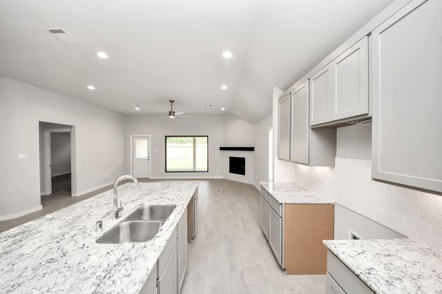 18619 Serapis Street, Fresno, TX 77545