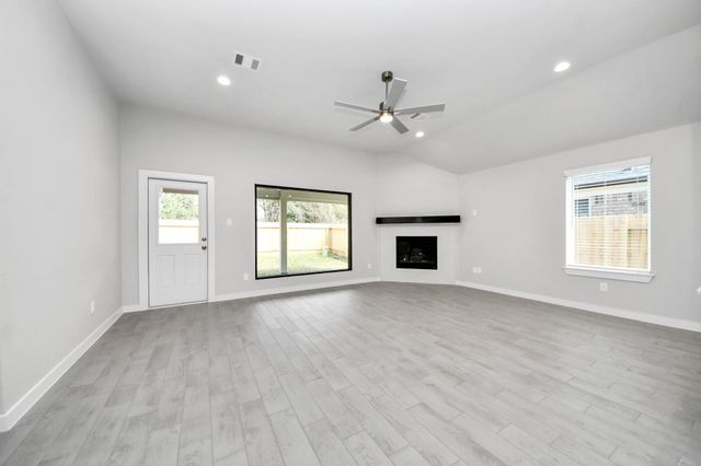 18619 Serapis Street, Fresno, TX 77545