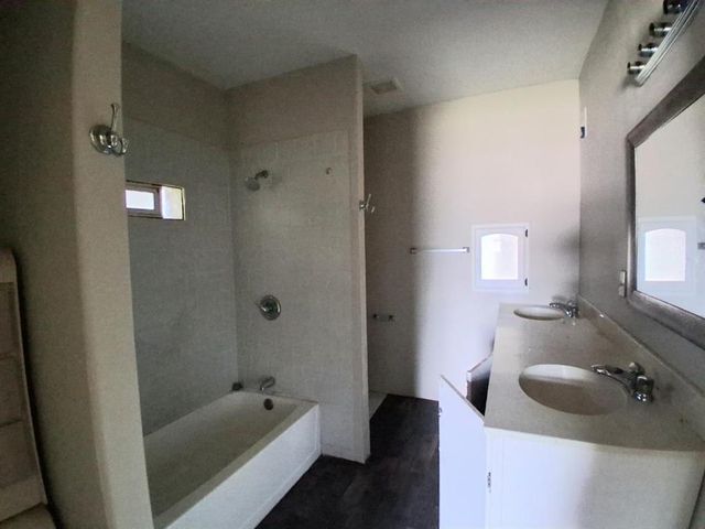 302 N Mead Avenue, Shawnee, OK 74801