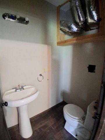 302 N Mead Avenue, Shawnee, OK 74801