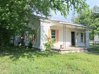 302 N Mead Avenue, Shawnee, OK 74801