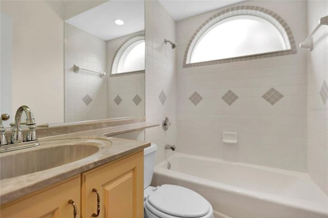 8018 WATERVIEW BOULEVARD, Bradenton, FL 34202