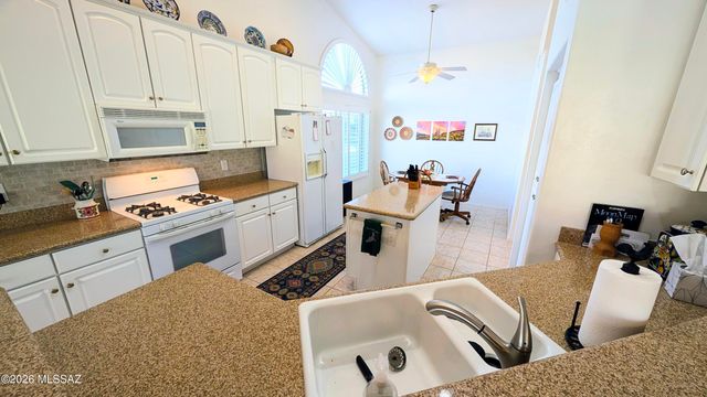 37284 S Ocotillo Canyon Drive, Tucson, AZ 85739