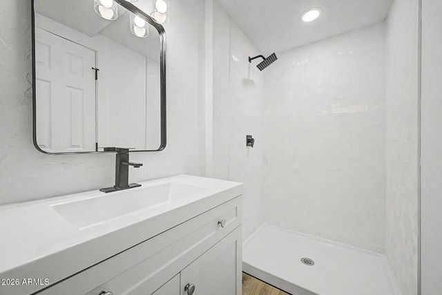 2912 E MONROE Street E, Phoenix, AZ 85034