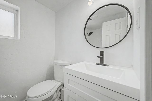 2912 E MONROE Street E, Phoenix, AZ 85034