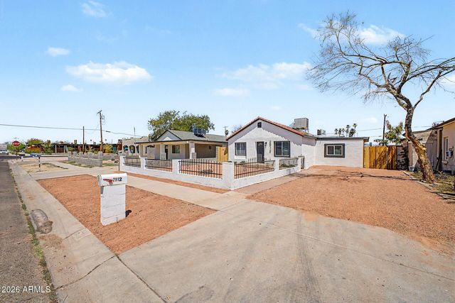 2912 E MONROE Street E, Phoenix, AZ 85034
