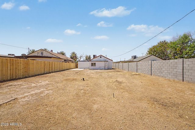 2912 E MONROE Street E, Phoenix, AZ 85034