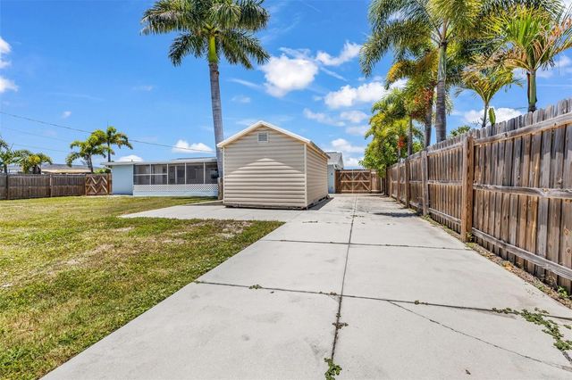 433 GLENRIDGE AVENUE NW, Port Charlotte, FL 33952