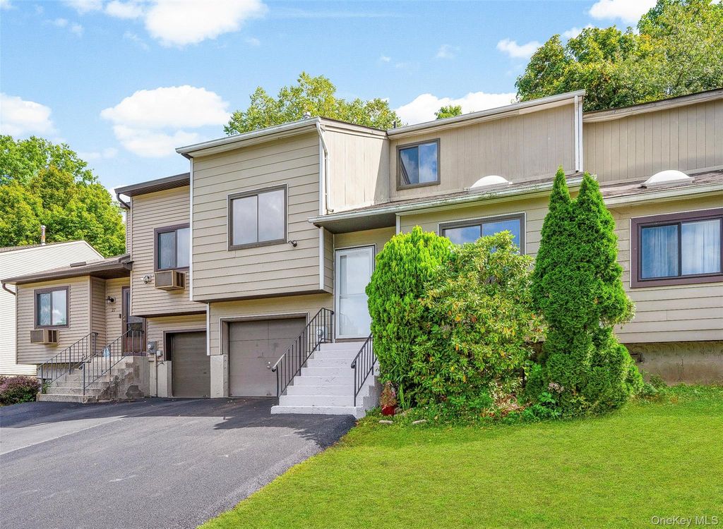 25 Laurel Court, Fishkill, NY 12524