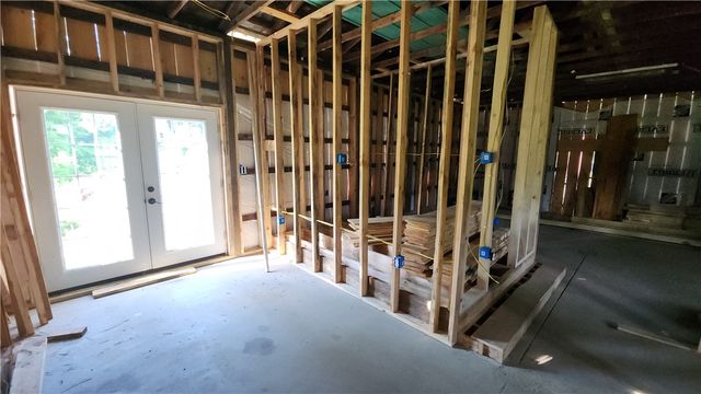 325 Oakdale Road, Darlngtn Twp, PA 16115
