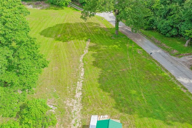 325 Oakdale Road, Darlngtn Twp, PA 16115