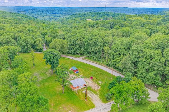 325 Oakdale Road, Darlngtn Twp, PA 16115