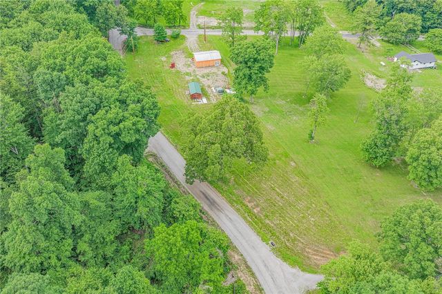 325 Oakdale Road, Darlngtn Twp, PA 16115