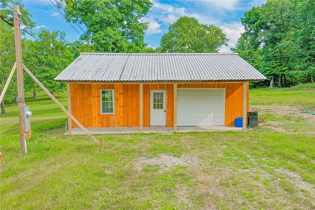 325 Oakdale Road, Darlngtn Twp, PA 16115
