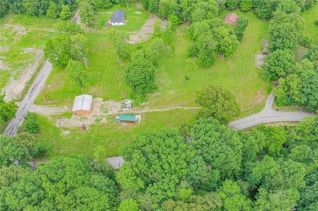 325 Oakdale Road, Darlngtn Twp, PA 16115
