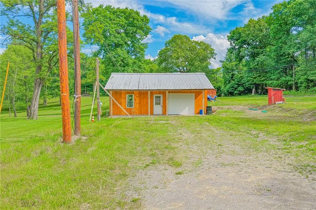 325 Oakdale Road, Darlngtn Twp, PA 16115