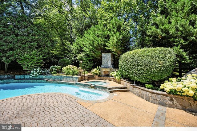 1256 NEW BEDFORD LN, Reston, VA 20194