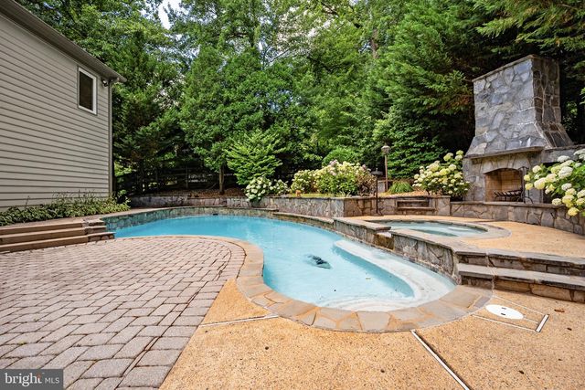 1256 NEW BEDFORD LN, Reston, VA 20194