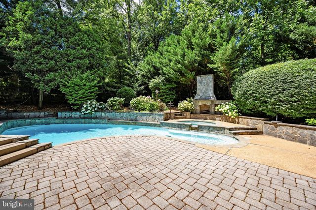 1256 NEW BEDFORD LN, Reston, VA 20194