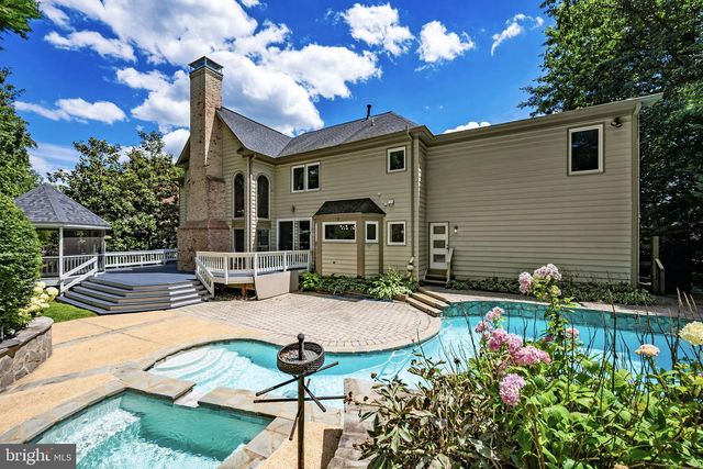 1256 NEW BEDFORD LN, Reston, VA 20194