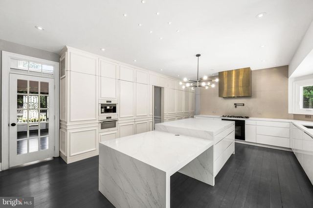 1256 NEW BEDFORD LN, Reston, VA 20194