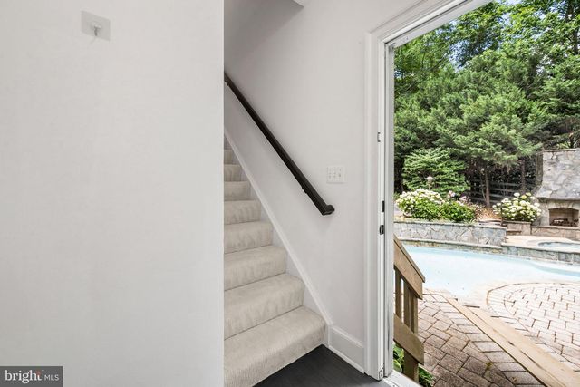 1256 NEW BEDFORD LN, Reston, VA 20194