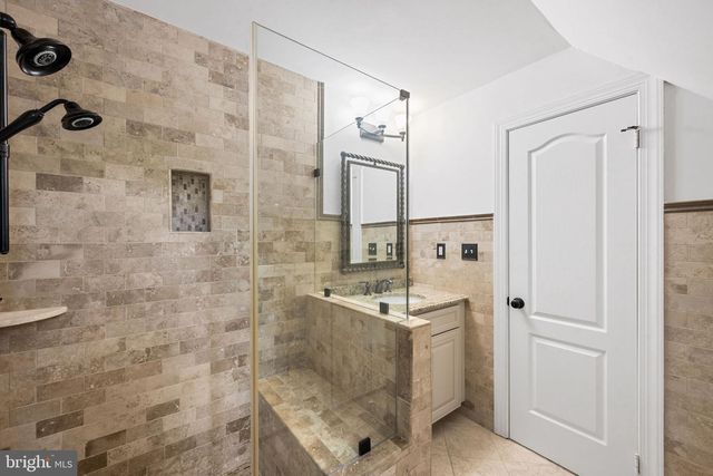1256 NEW BEDFORD LN, Reston, VA 20194