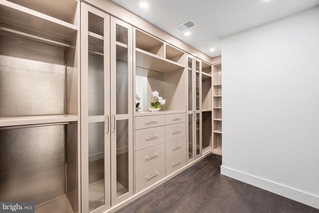 1256 NEW BEDFORD LN, Reston, VA 20194
