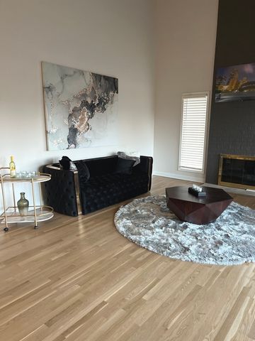 1039 Deerfield Place 1039, Highland Park, IL 60035