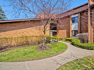 1039 Deerfield Place 1039, Highland Park, IL 60035