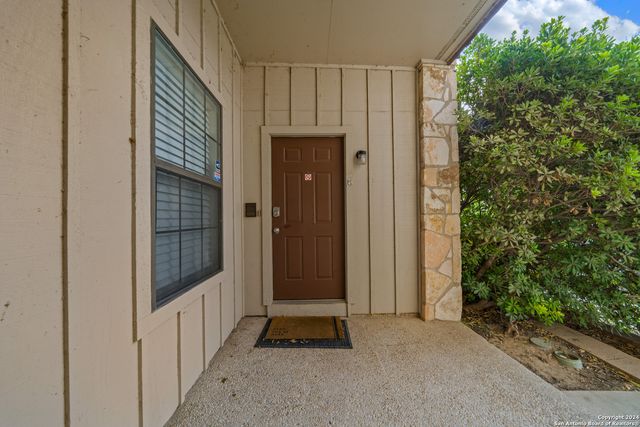 474 Seele St Apt 6B, New Braunfels, TX 78130