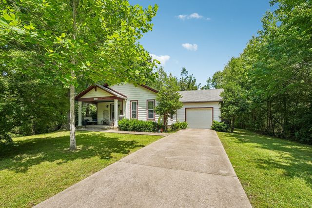 128 Silver Leaf Cir, Dickson, TN 37055