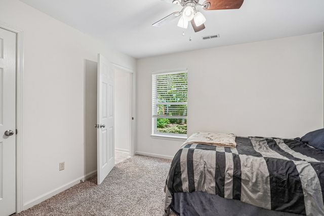 128 Silver Leaf Cir, Dickson, TN 37055