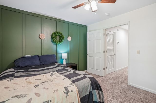 128 Silver Leaf Cir, Dickson, TN 37055