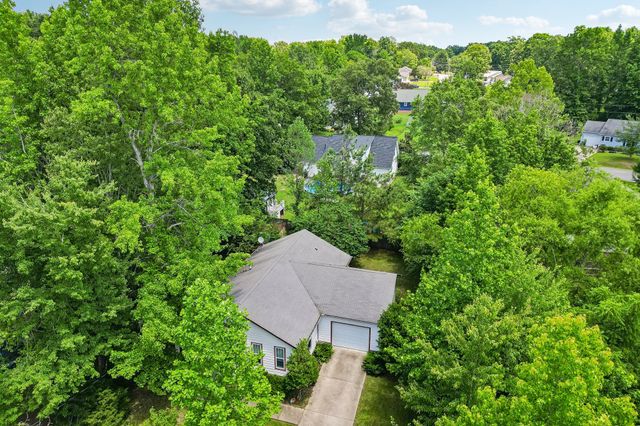 128 Silver Leaf Cir, Dickson, TN 37055