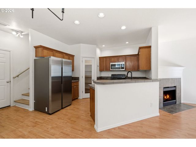 1211 Se TAMANGO St, Hillsboro, OR 97123