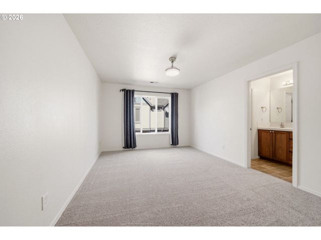 1211 Se TAMANGO St, Hillsboro, OR 97123