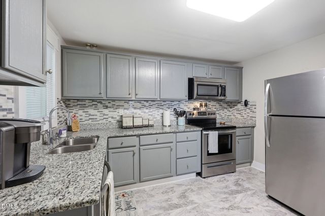 607 E Holmes Street, Benson, NC 27504