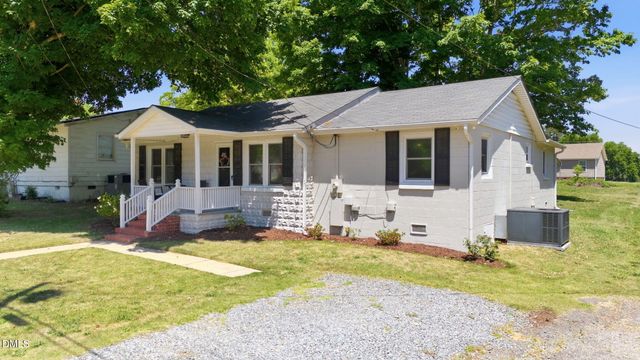 607 E Holmes Street, Benson, NC 27504